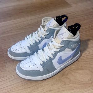 Jordan 1 Mid Wolf Grey Aluminum High Top Sneakers